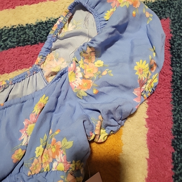 NWT Juniors XL SO Smocked Ruffles Blouse Blue Flower Puff Sleeve Crop Top - Picture 2 of 12